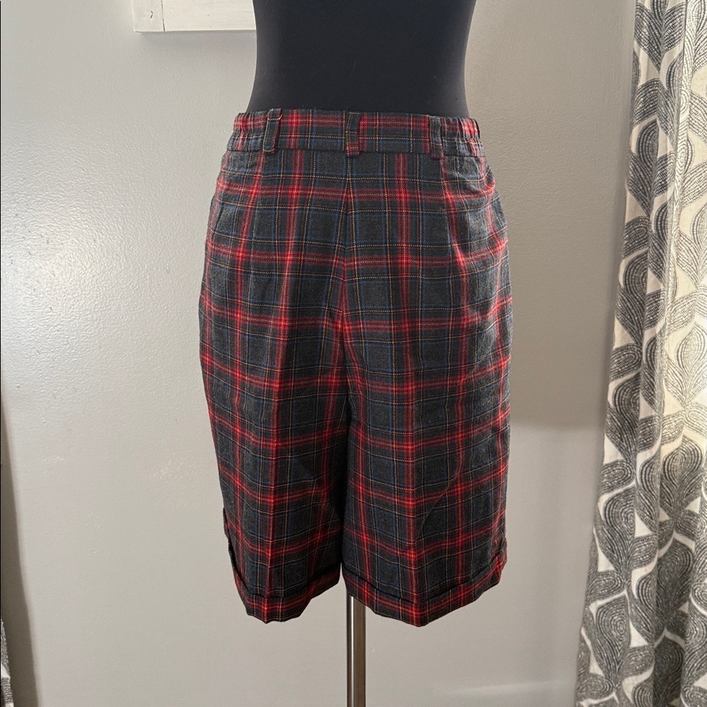 Club Classics Vintage 100% Pure Wool Pleat Front Plaid Shorts SZ 10 - Picture 4 of 7